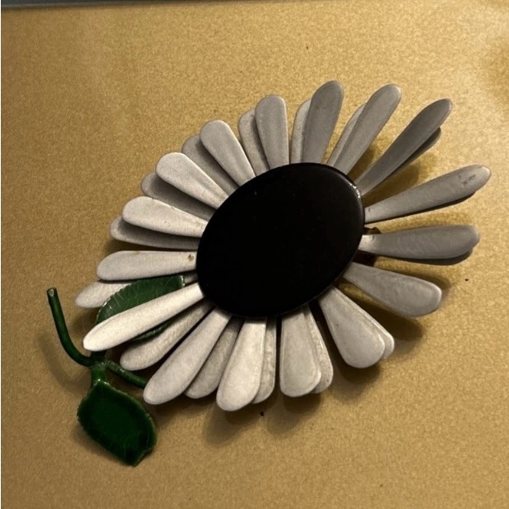 Elegant Black and Silver Flower pin